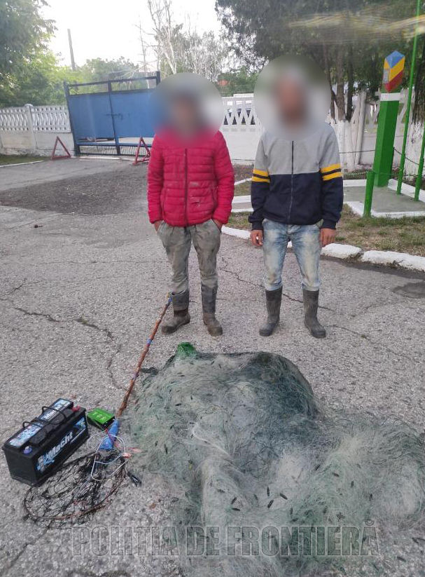 Patru pescari, prinși cu undițele în perioada de prohibiție