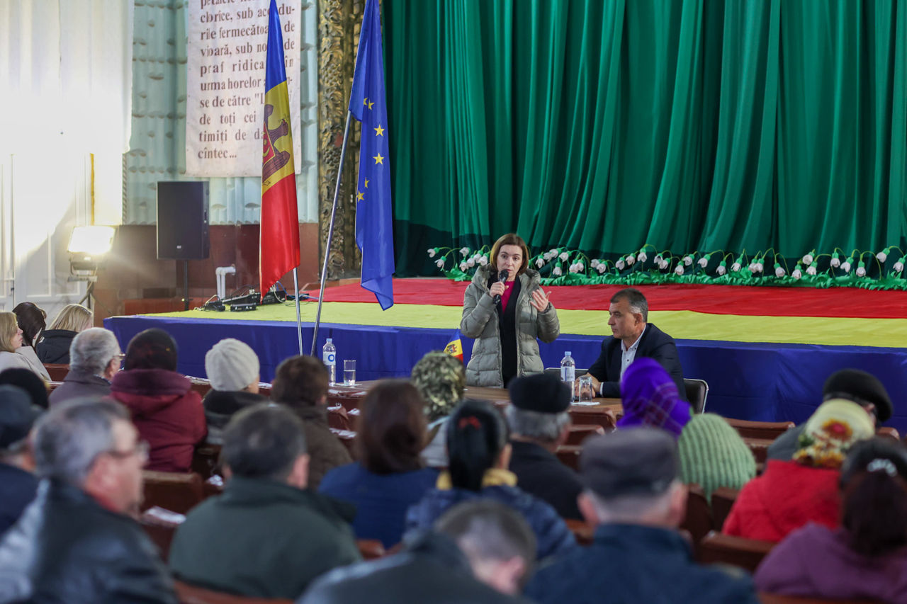 Știri moldova. Басарабяска Молдова. День города бассарабяска. Мая Санду Молдова встреча с Путиным. Бас ТВ Басарабяска новости.