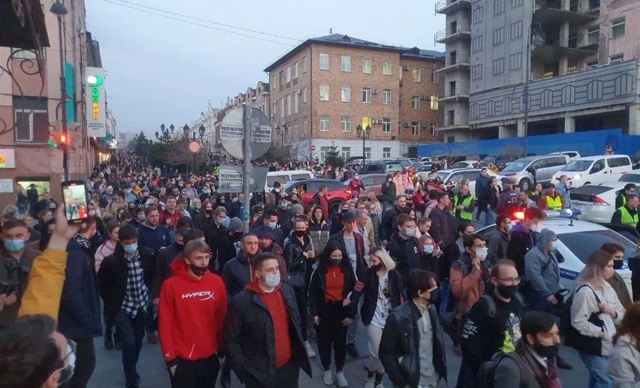 Молодежь. Без массовое. Классные мероприятия. Великий новгород 2005 год празднование день победы. Без массовое.