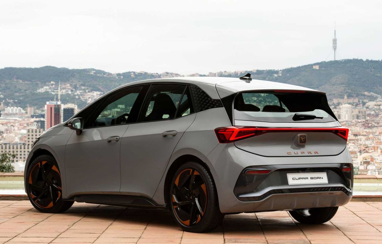 Primul model electric Cupra a debutat: Autonomie de până la 540 km