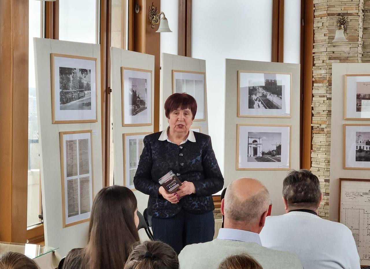 RTEC a inaugurat o expoziție fotografică cu tramvaiele din Chișinău