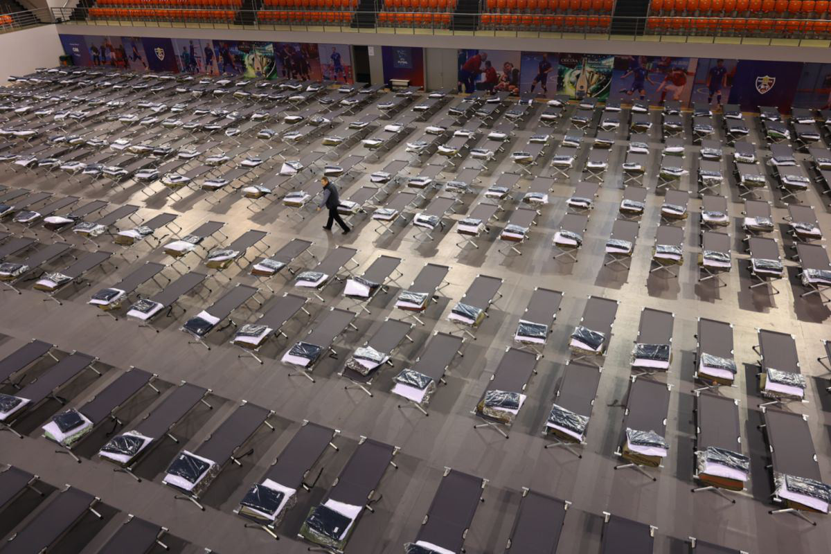 FMF cazează circa 500 de refugiați la Complexul Sportiv Futsal Arena