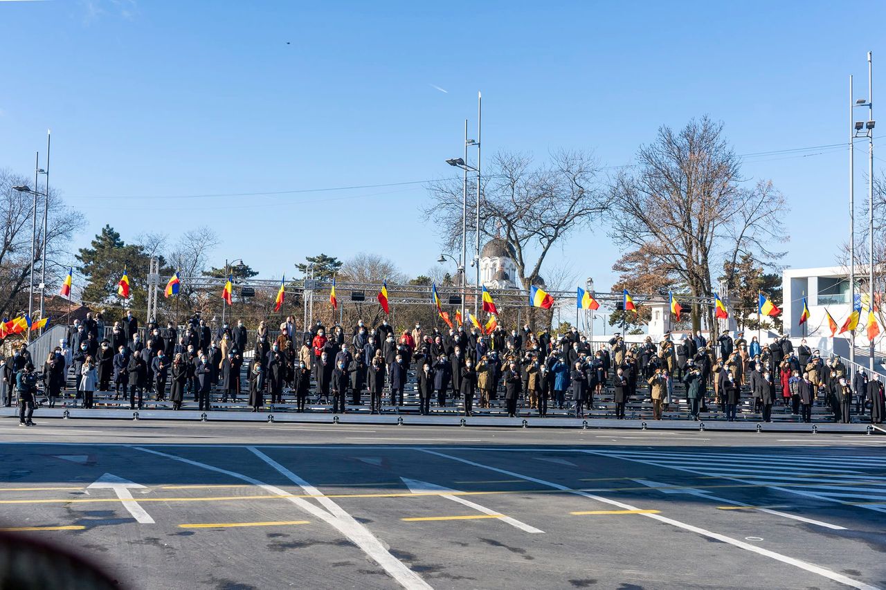 Militarii Armatei R. Moldova au defilat la parada de la București