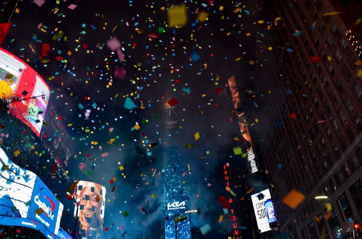 Revelion: Spectacol de lumină și culoare la New York după un an de pauză