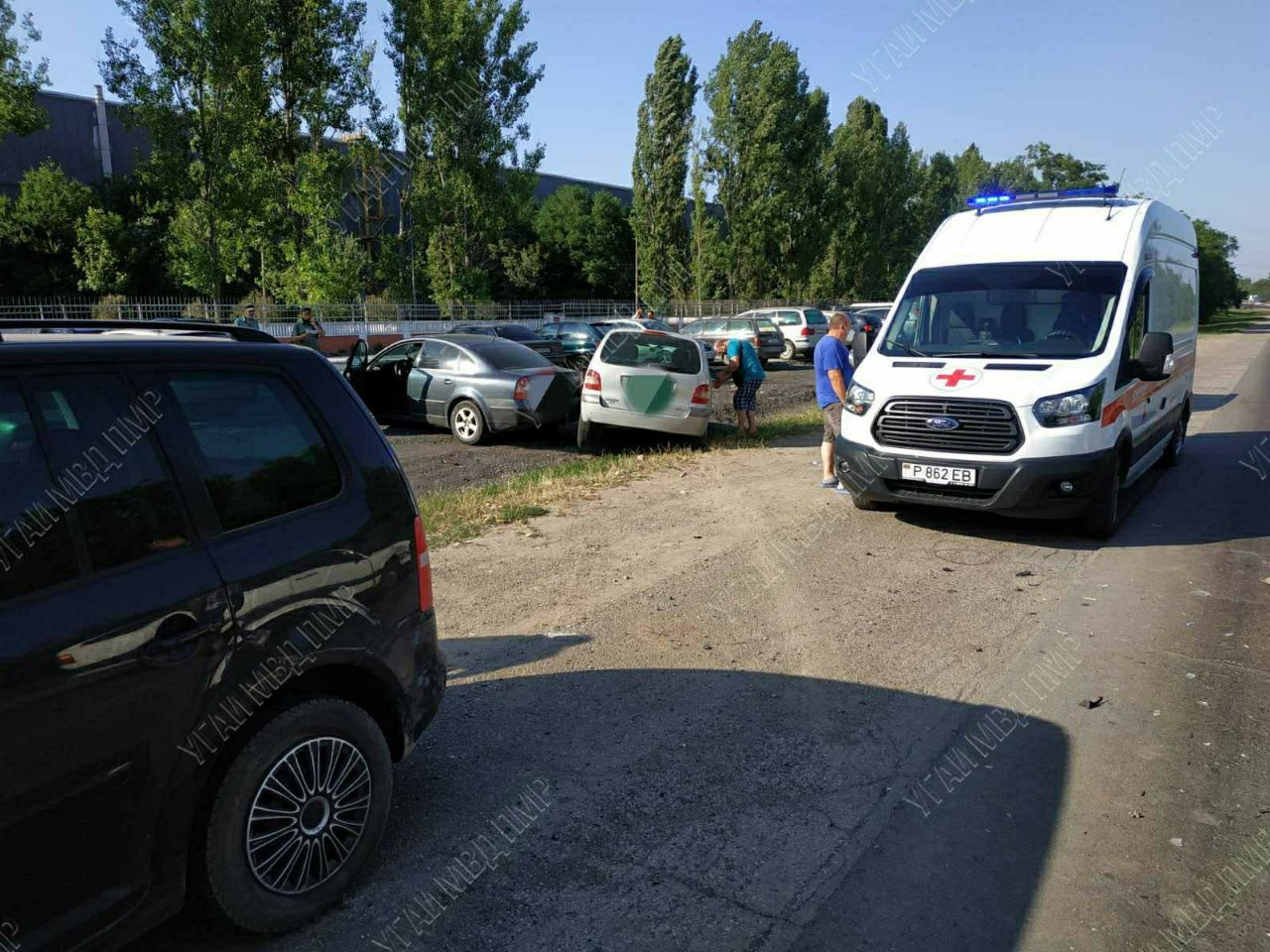 Câteva mașini au fost grav avariate la Râbnița. Primele imagini