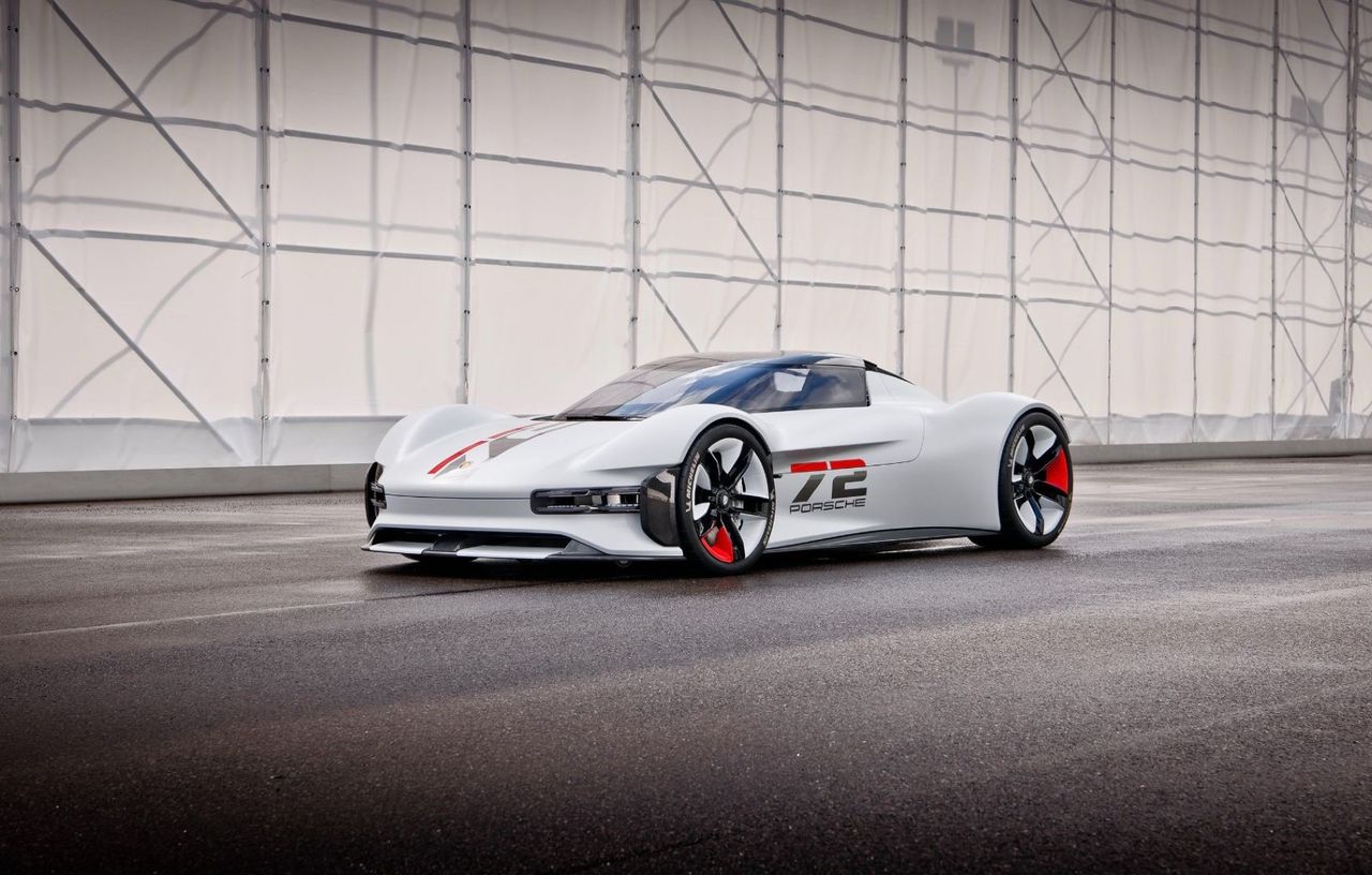 Porsche prezintă Vision GT, un concept creat pentru jocul Gran Turismo 7