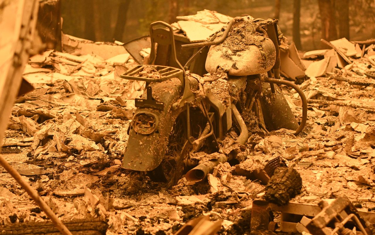 Cel mai mare incendiu din California își generează propria climă