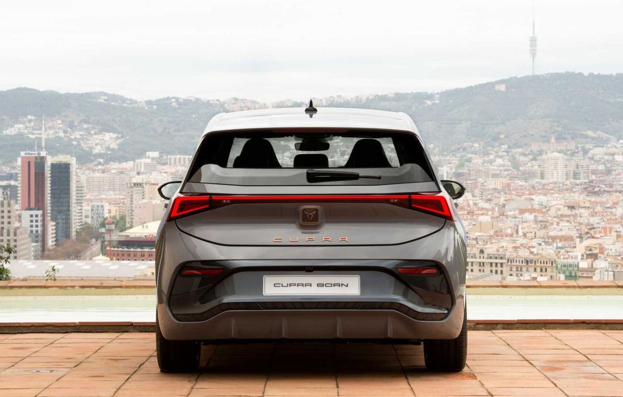 Primul model electric Cupra a debutat: Autonomie de până la 540 km