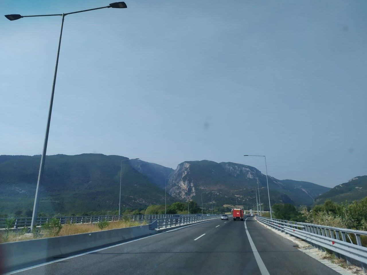 Pompierii moldoveni detașați în Grecia și-au început misiunea