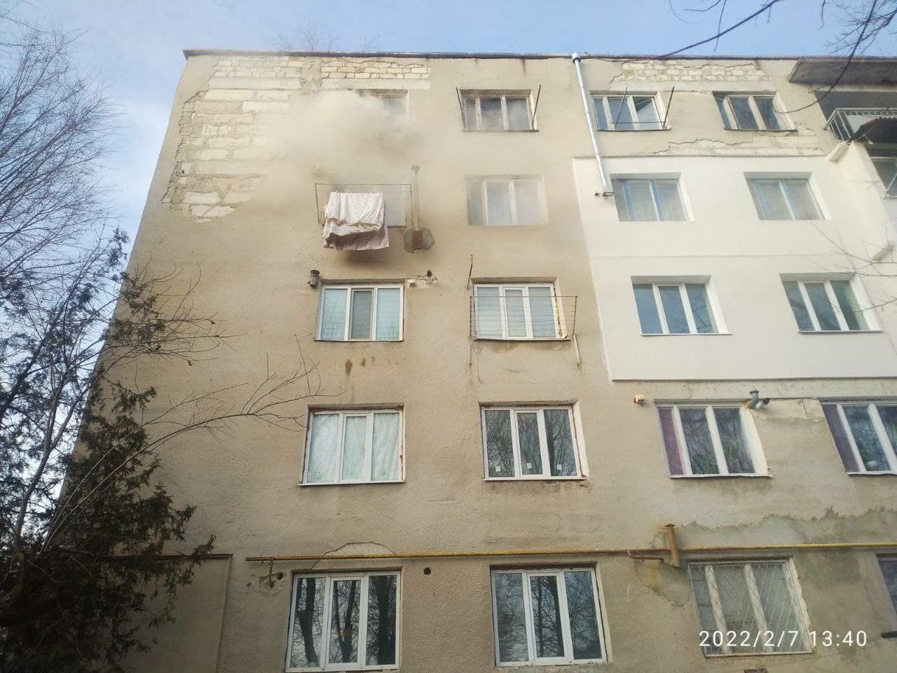Incendiu într-un bloc locativ din Căușeni: Cineva a făcut-o intenționat