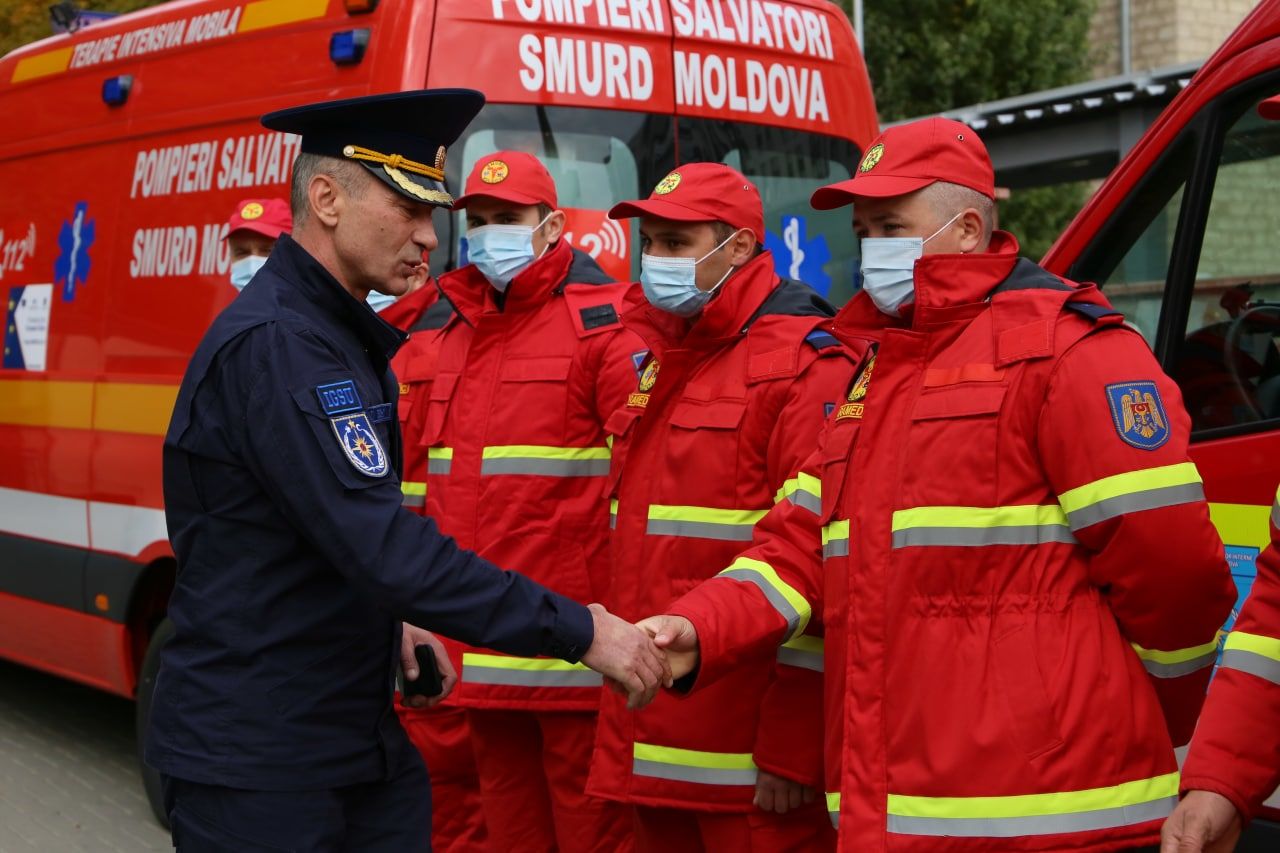 10 angajați SMURD din cadrul IGSU vor acorda ajutor medicilor români