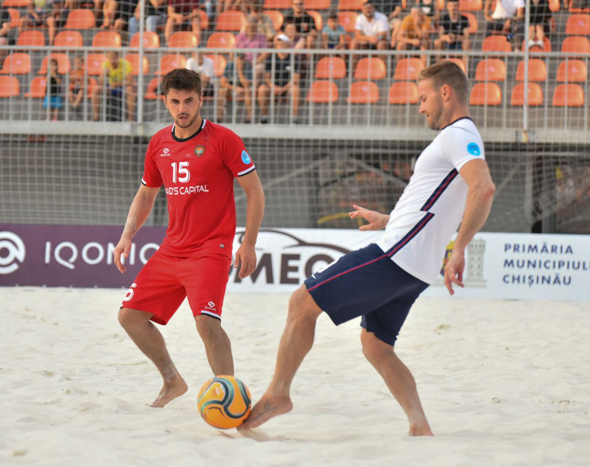 Moldova a învins Anglia cu 4-1 în al doilea meci de fotbal pe plajă