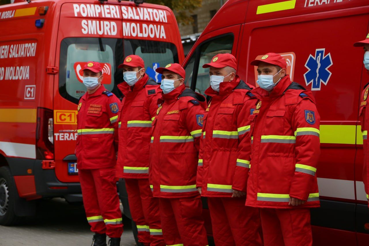 10 angajați SMURD din cadrul IGSU vor acorda ajutor medicilor români