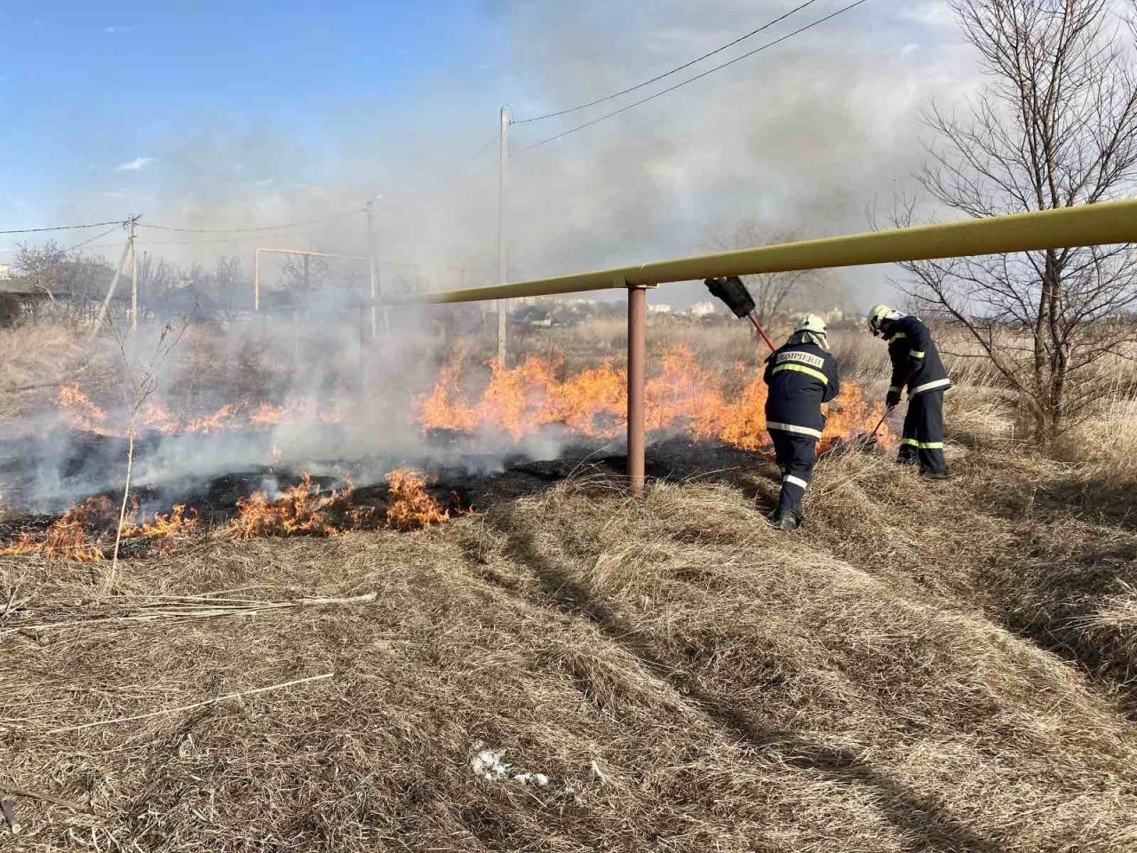 Incendii de vegetație în sudul și centrul țării: 55 de focare, lichidate