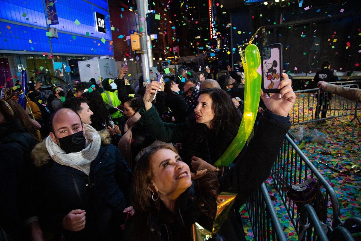 Revelion: Spectacol de lumină și culoare la New York după un an de pauză