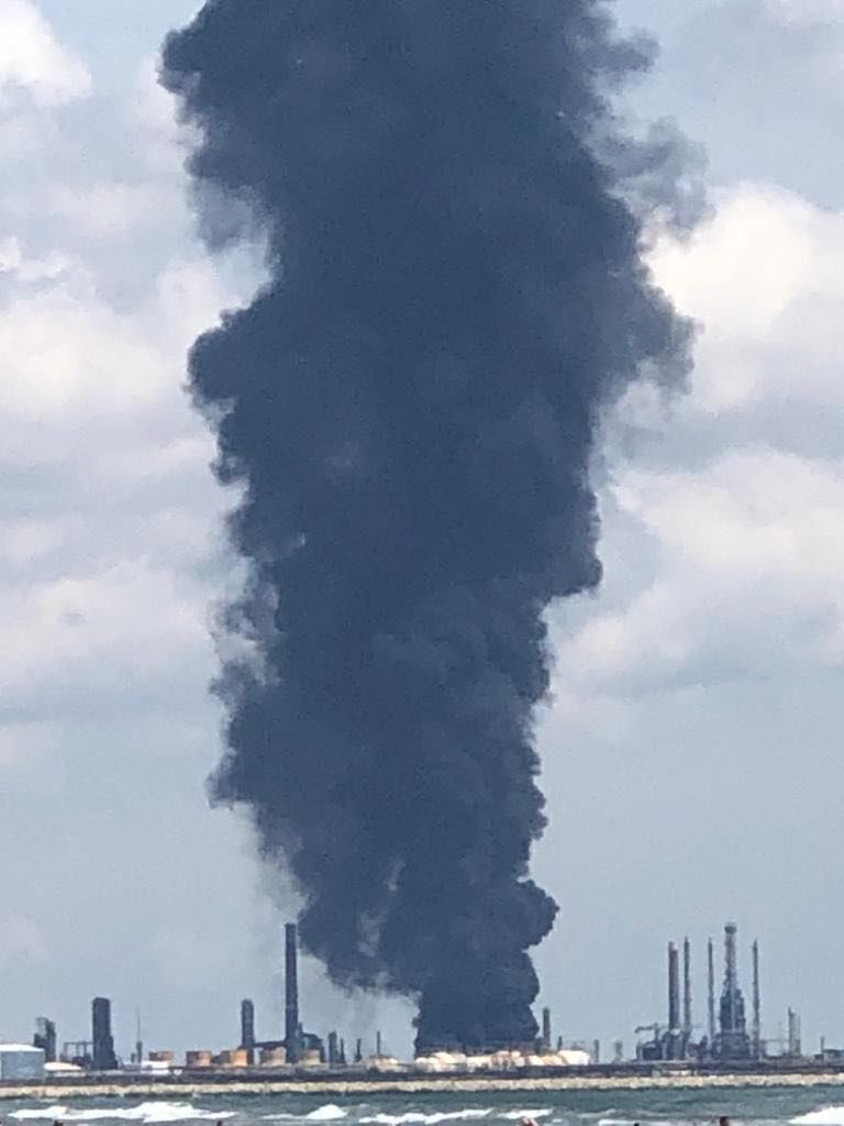 Explozie puternică la o rafinărie din Constanța: Două persoane, rănite