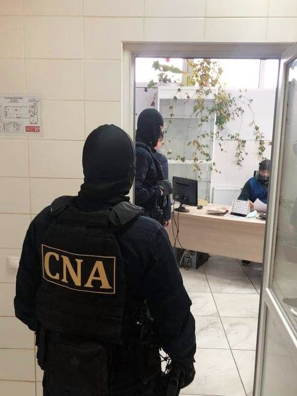 Mafia cărnii la Piața Centrală: Mită uriașă, 43 de dosare și 5 reținuți