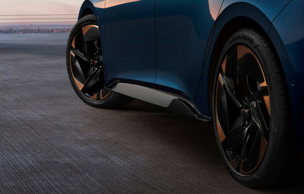 Primul model electric Cupra a debutat: Autonomie de până la 540 km