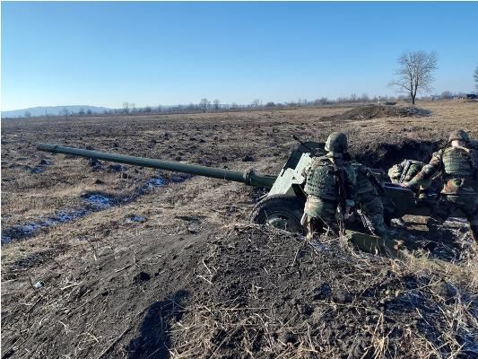 Militarii, în acțiune: Trageri de luptă la Centrul Brigăzii Moldova