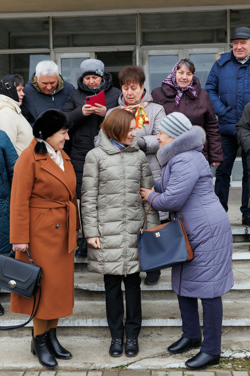 Șefa statului a mers în vizită în câteva localități din raionul Dondușeni