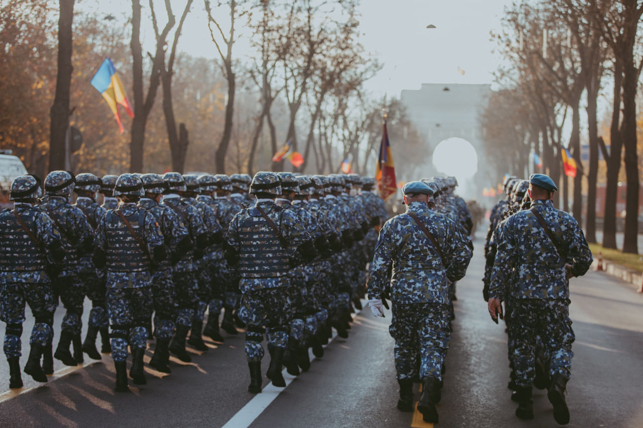 Militarii Armatei R. Moldova au defilat la parada de la București