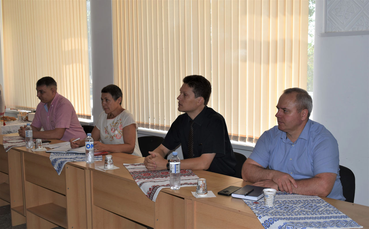 Viceprim-ministrul pentru reintegrare Oleg Serebrian, într-o vizită de lucru la Gura Bâcului