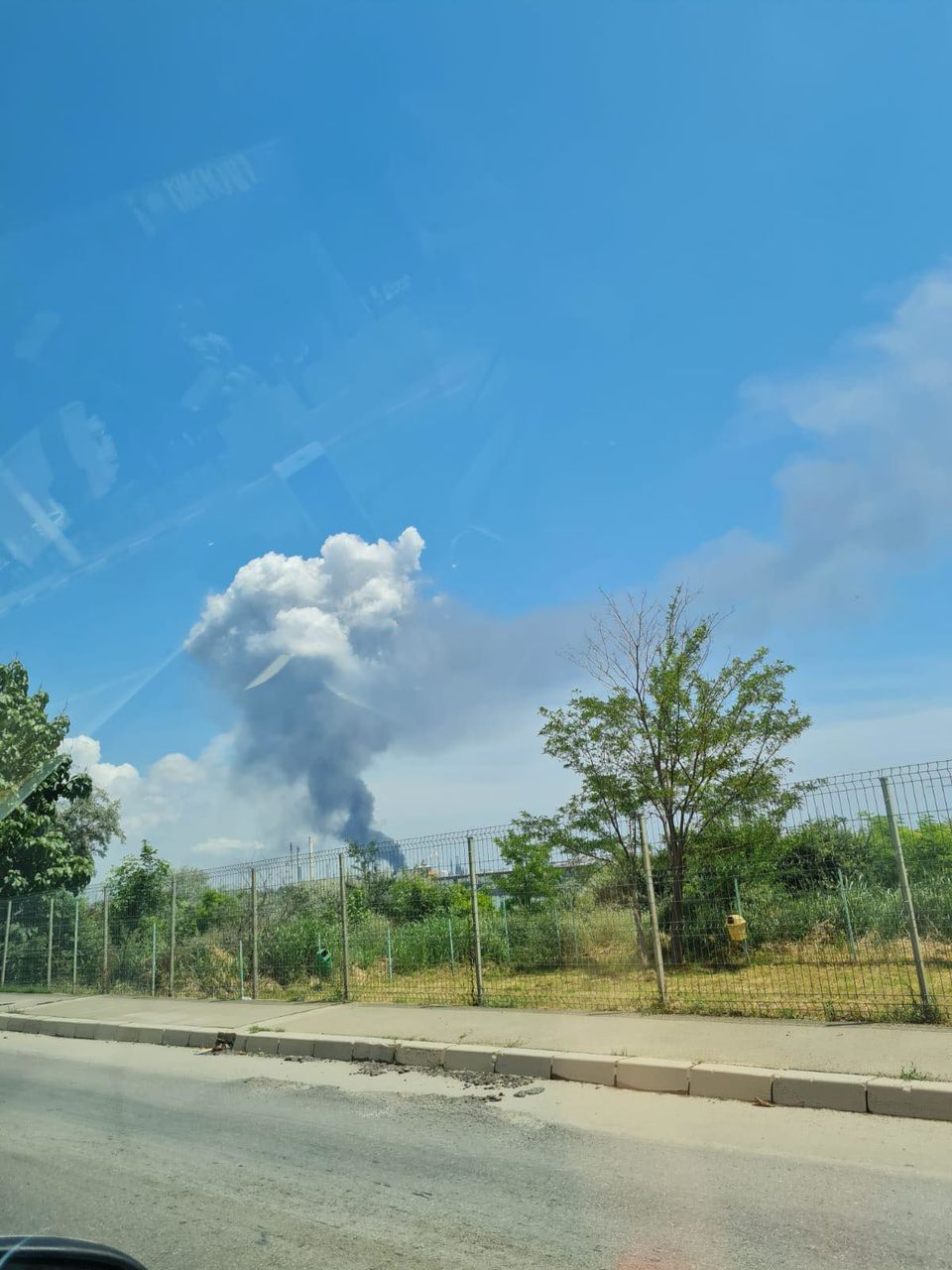 Explozie puternică la o rafinărie din Constanța: Două persoane, rănite