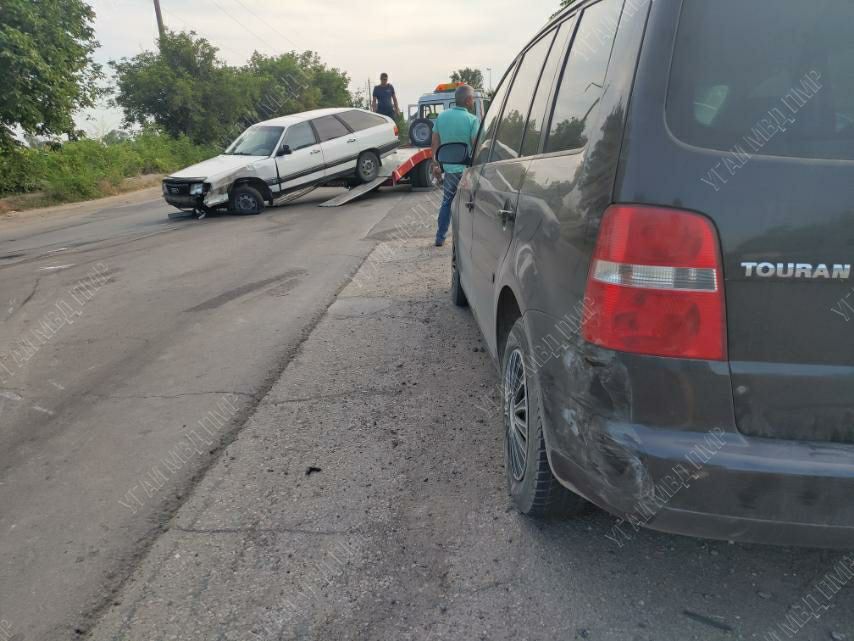 Câteva mașini au fost grav avariate la Râbnița. Primele imagini