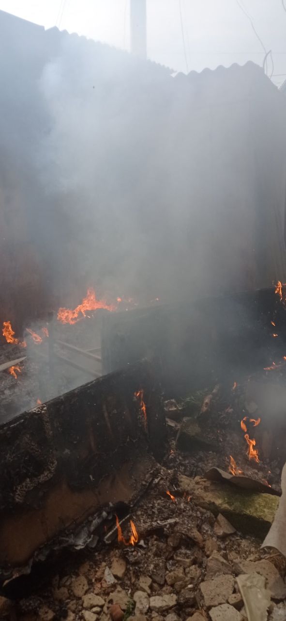 Incendiu la Piața Centrală din Comrat: Mai multe gherete au luat foc