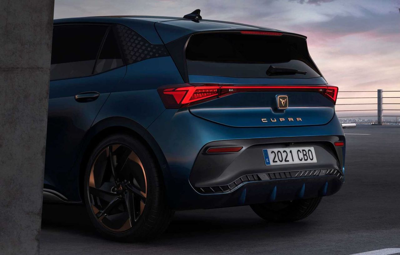 Primul model electric Cupra a debutat: Autonomie de până la 540 km