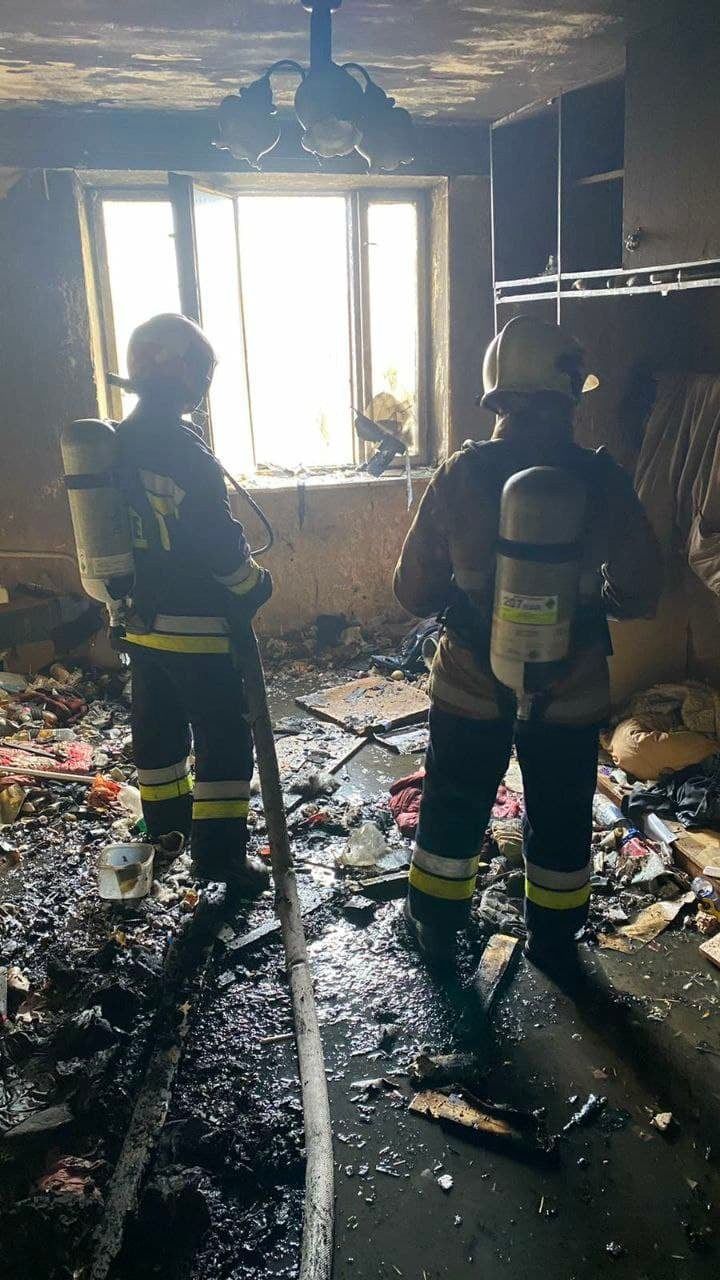 Incendiu într-un bloc locativ din Căușeni: Cineva a făcut-o intenționat
