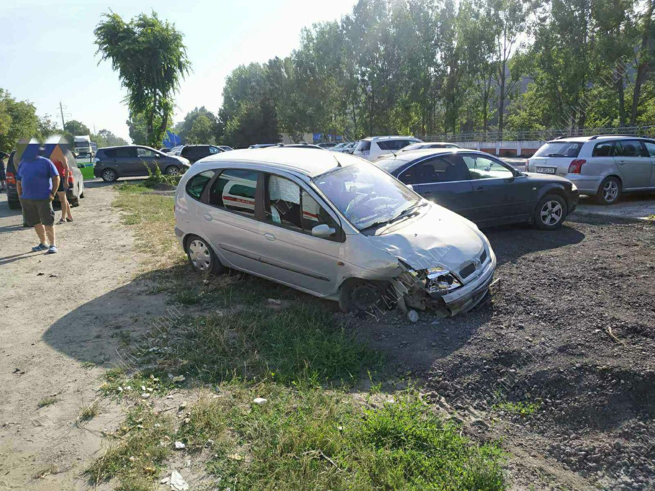 Câteva mașini au fost grav avariate la Râbnița. Primele imagini