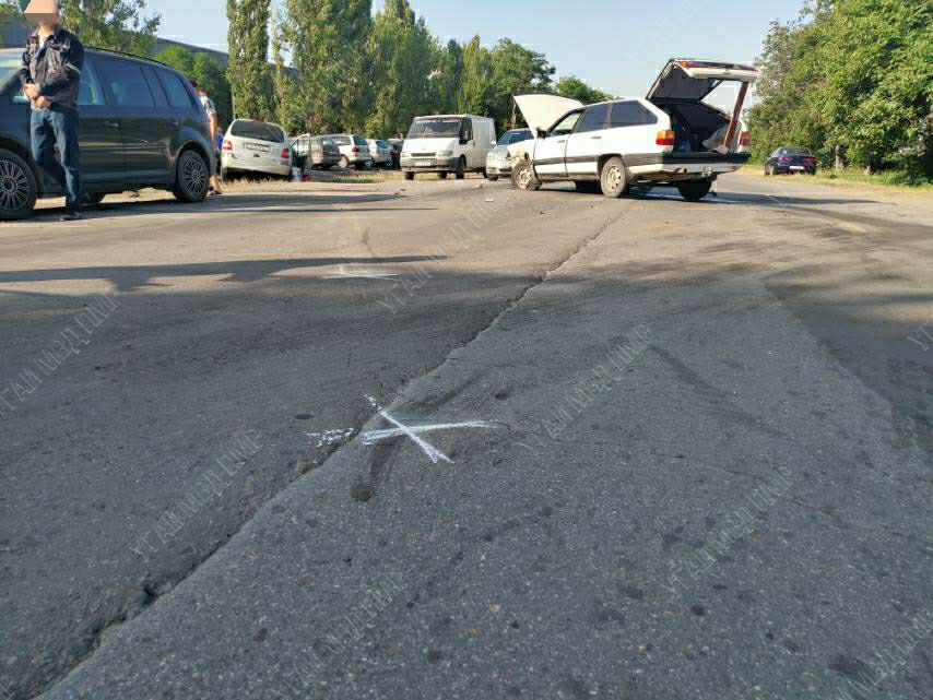 Câteva mașini au fost grav avariate la Râbnița. Primele imagini