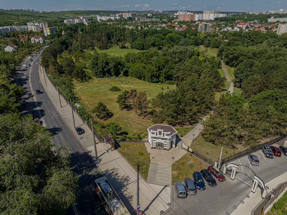 Mai Multe Lucrări De Reparație, Desfășurate în Parcul Dendrariu - Stiri.md