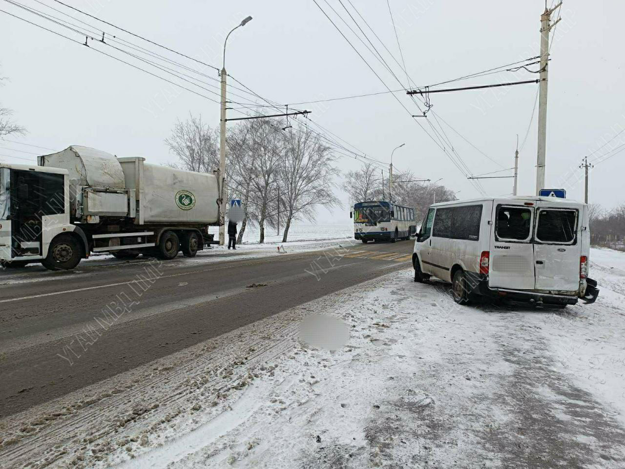 Accident pe o trecere de pietoni: Femeie, lovită de un camion