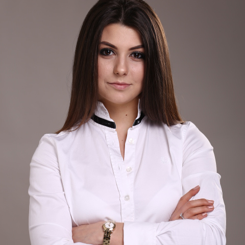   Cristina   Donica  
