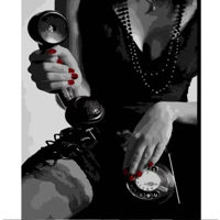 Картина по номерам Strateg R 9 / 3 (HH035)(40310) Femeie cu telefon, 40x50 cm