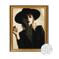 Картина по номерам Art Gallery GA80058 Mozaic cu diamante 40x50cm Blonda cu palarie