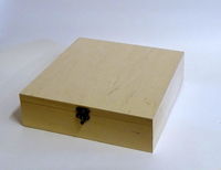 Деревянная коробка с 9 отделениями 7.5x24x24см
