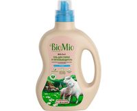 Detergent lichid impotriva petelor BioMio fara miros, 1,5 L