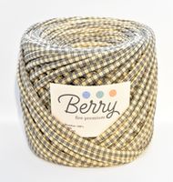 Berry, premium yarn / Burberry