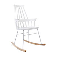 купить Деревянное кресло-качалка белого цвета с высокой спинкой и металлическими ножками в Кишинёве