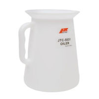 Аксессуар для автомобиля JTC JTC-5031 Ёмкость мерная для технических жидкостей 5л. горловина 180мм