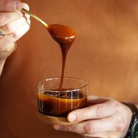Vegan condensed milk on cane sugar, 200 g.