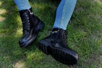 Женские черные ботинки утепленные из натуральной кожи