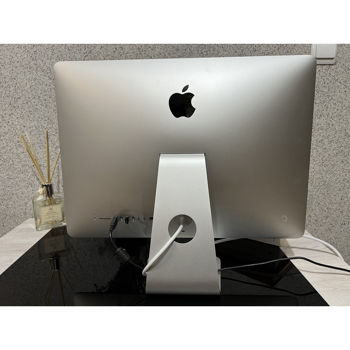 Apple iMac 21.5" (Late 2015) i5 2.8GHZ/8GB/1TB (B) 