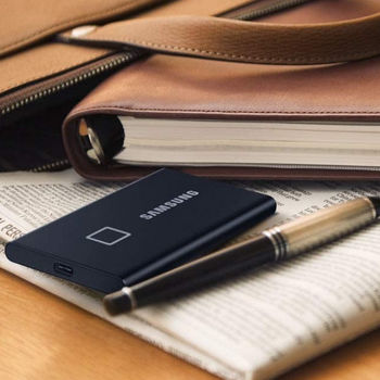 1.0TB (USB3.2/Type-C) Samsung Portable SSD T7 Touch, FP ID, Black (85x57x8mm, 58g, R/W:1050MB/s) 