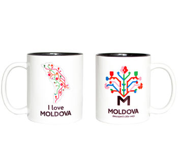 Кружка в черном оформлении – I love Moldova 