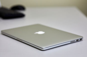 Apple MacBook Pro 13" A1502 (Mid 2014) i5 2.6GHZ/8GB/256GB (Grade C) 