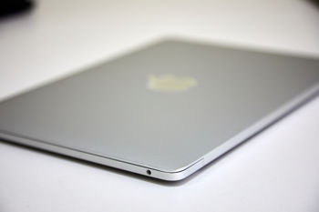 Apple MacBook Pro 13" (M2017) i5 2.3GHZ/8GB/256GB (C) 